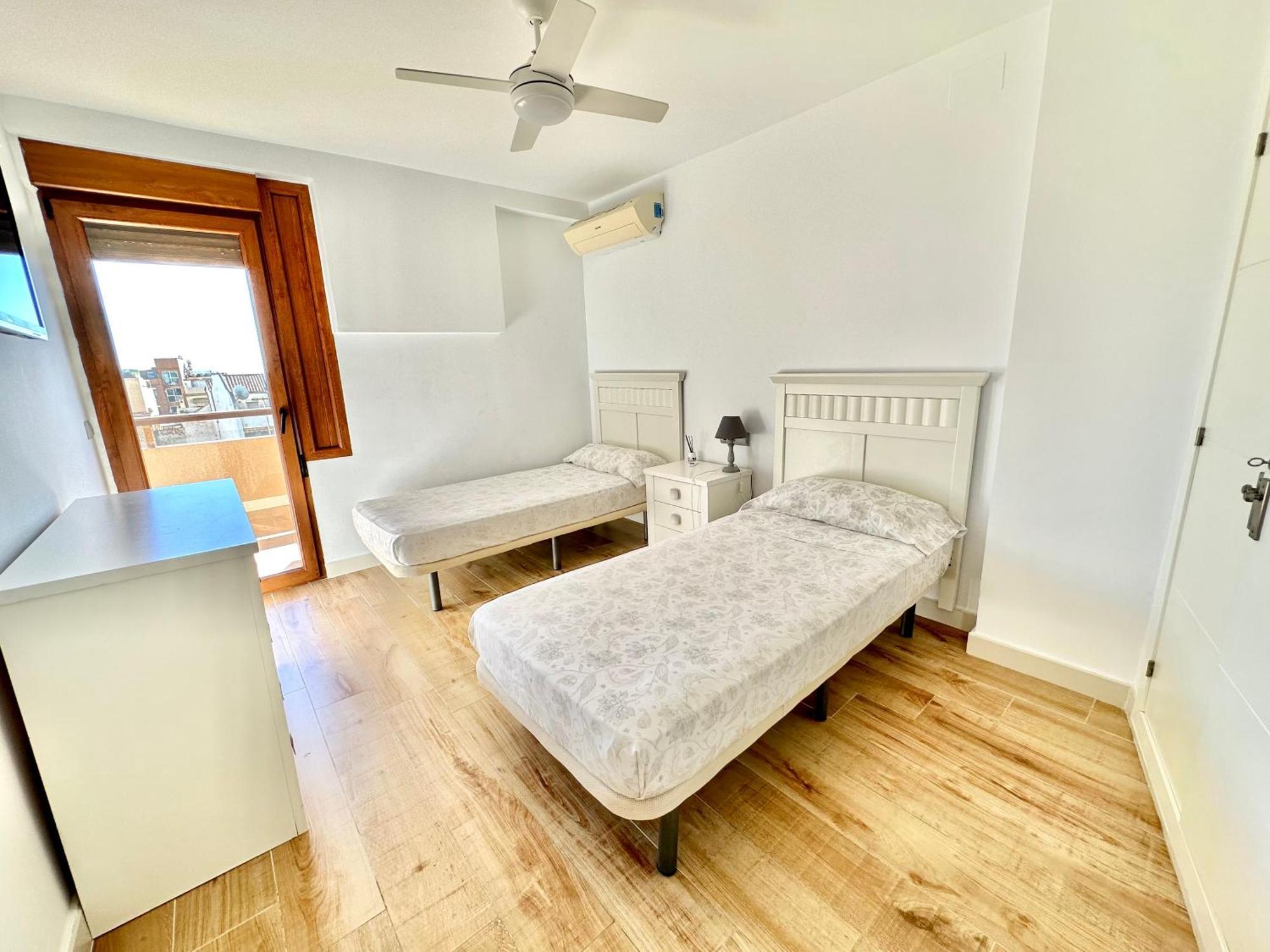 Gorgeous Apartment At The Sea In La Carihuela! Torremolinos Exterior photo