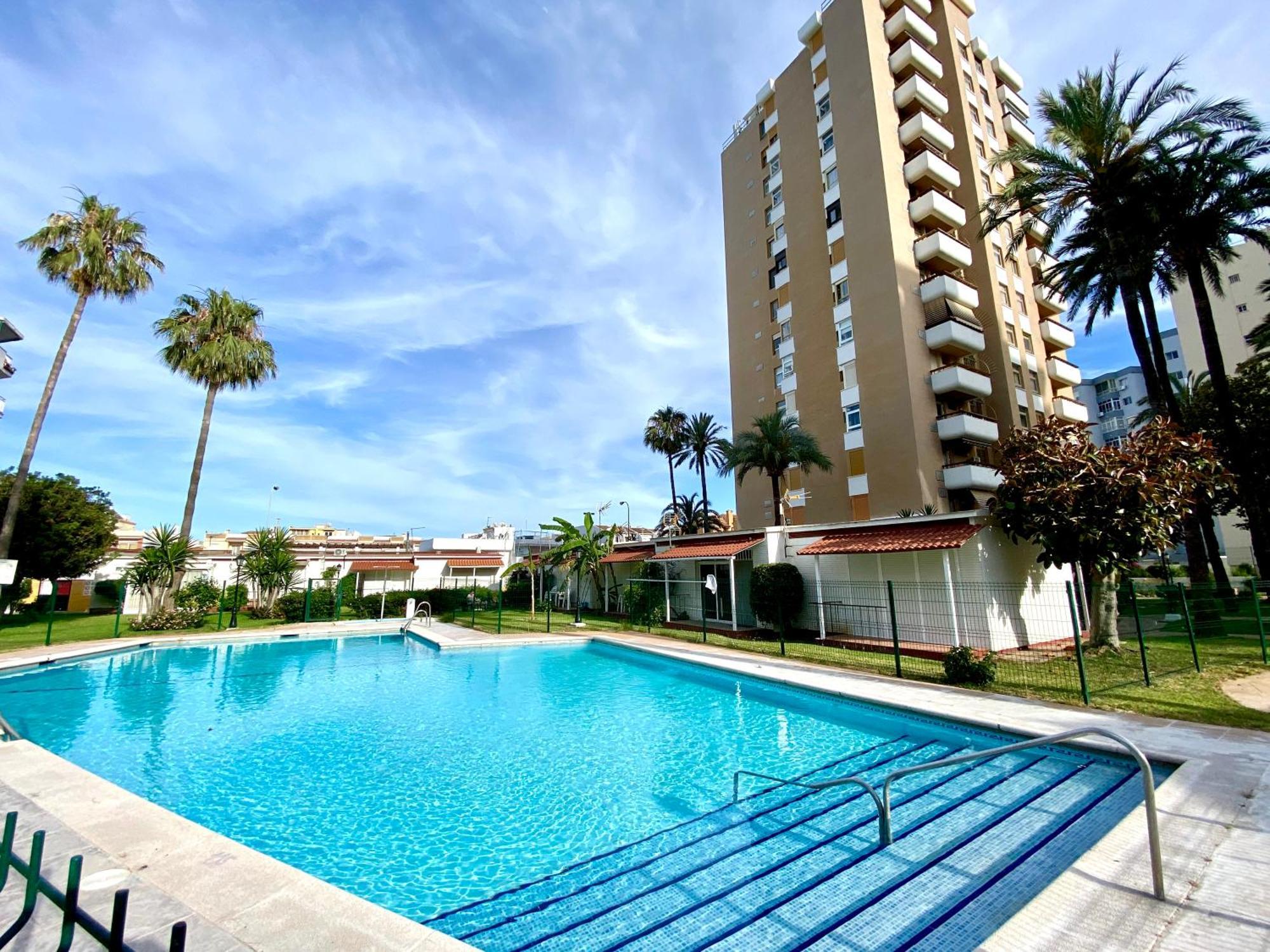 Gorgeous Apartment At The Sea In La Carihuela! Torremolinos Exterior photo